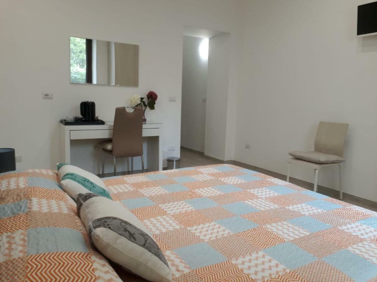Rosa Del Salento Bed & Breakfast Lecce Eksteriør bilde